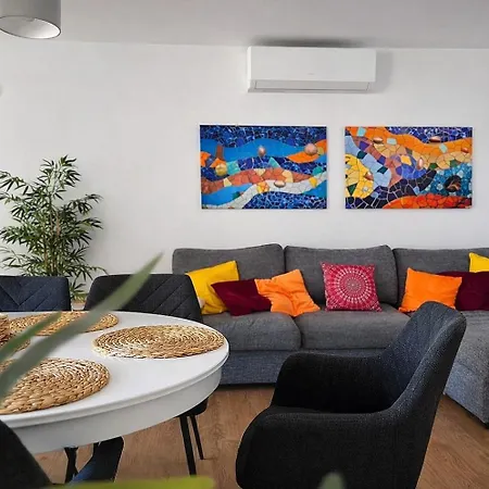 Апартаменты New With Sea View - Casa Mosaic *